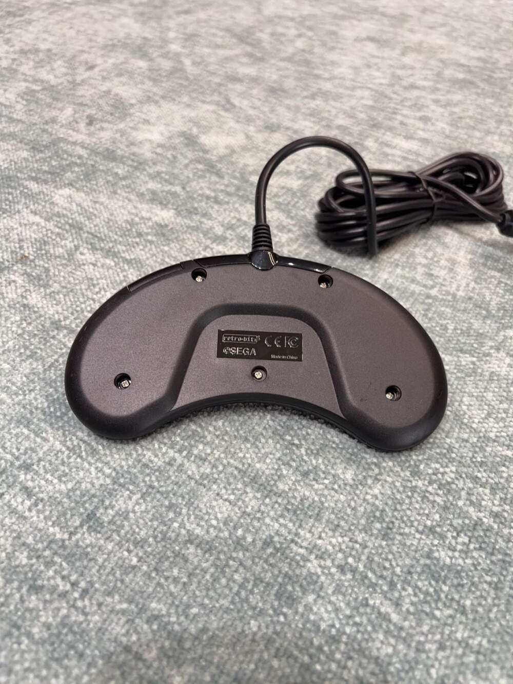 Retro-Bit SEGA Genesis 8-Button USB Controller - Picture 2 of 3